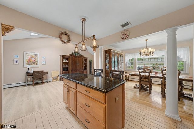 34 Cavell Place, West Caldwell Twp., NJ 07006