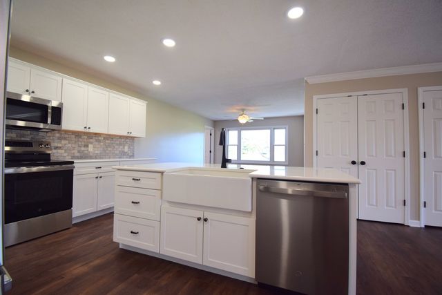 1024 Mulligan Drive 1024, Mt Vernon, IL 62864