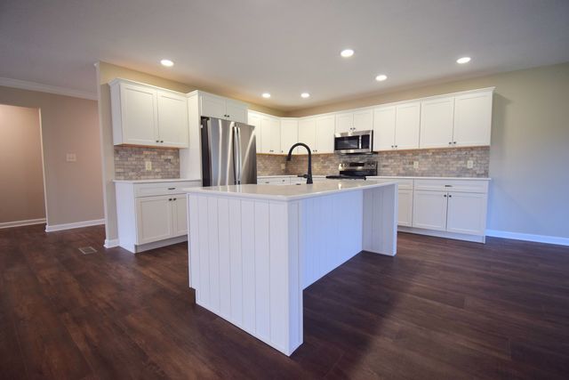 1024 Mulligan Drive 1024, Mt Vernon, IL 62864