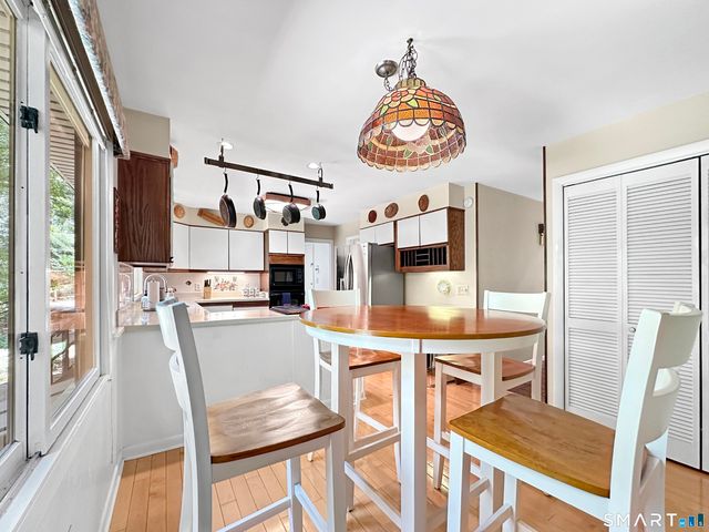 320 Summer Hill Road, Madison, CT 06443