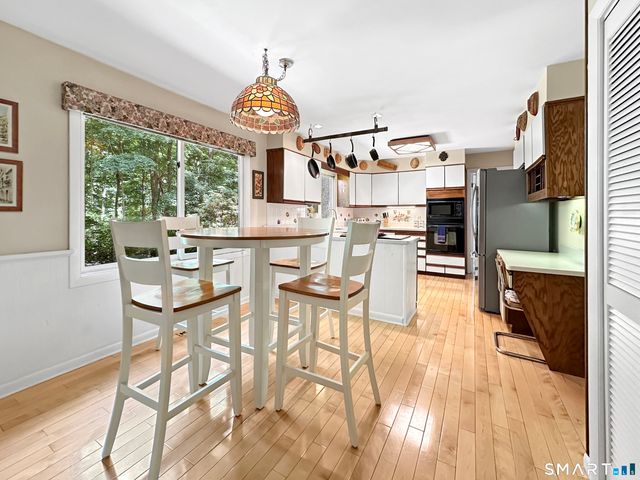 320 Summer Hill Road, Madison, CT 06443