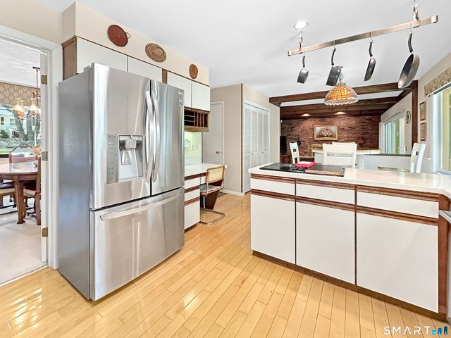 320 Summer Hill Road, Madison, CT 06443