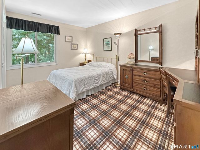 320 Summer Hill Road, Madison, CT 06443