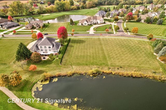 33 W Grove Court, Freeland, MI 48623