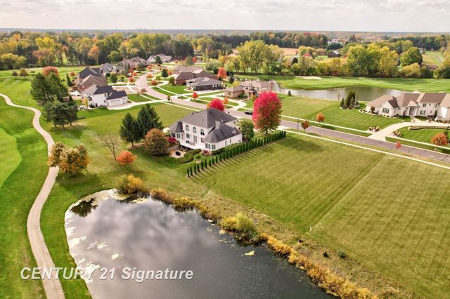 33 W Grove Court, Freeland, MI 48623