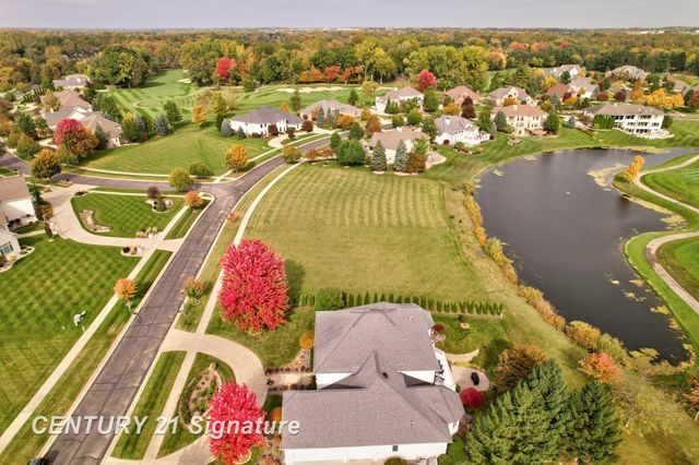 33 W Grove Court, Freeland, MI 48623