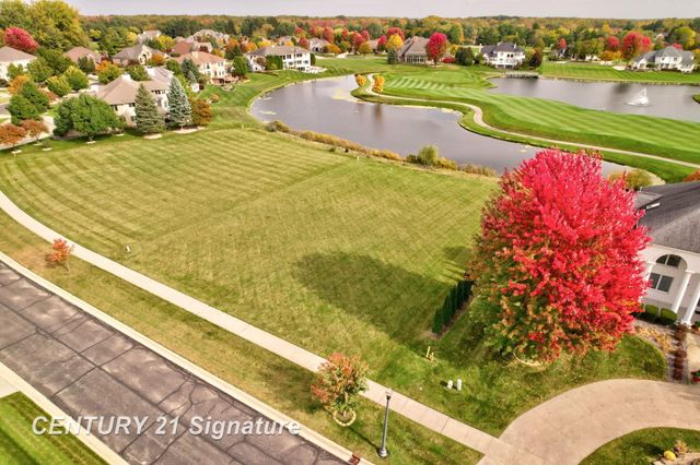 33 W Grove Court, Freeland, MI 48623