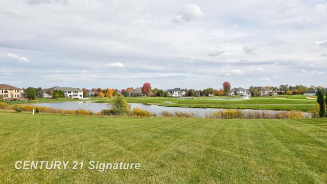 33 W Grove Court, Freeland, MI 48623
