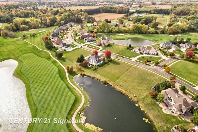 33 W Grove Court, Freeland, MI 48623