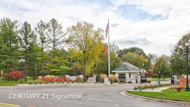 33 W Grove Court, Freeland, MI 48623