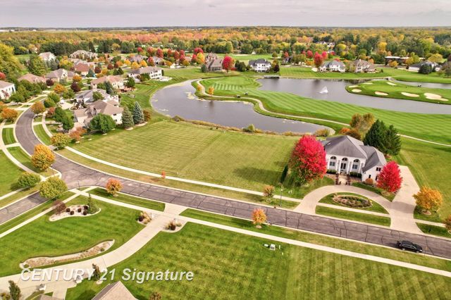 33 W Grove Court, Freeland, MI 48623