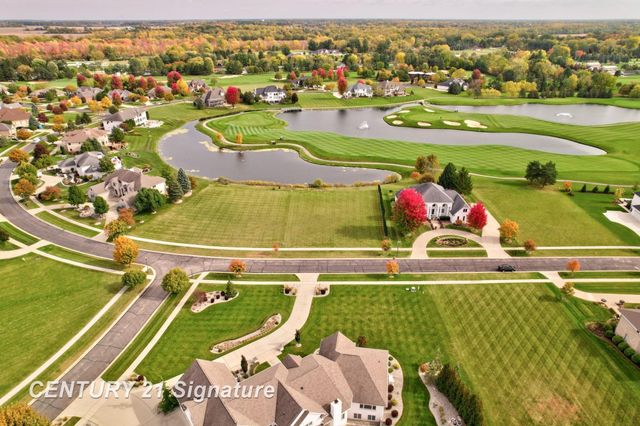 33 W Grove Court, Freeland, MI 48623