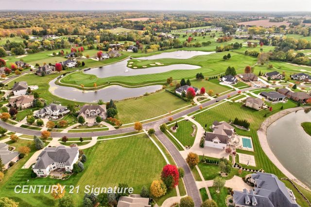 33 W Grove Court, Freeland, MI 48623