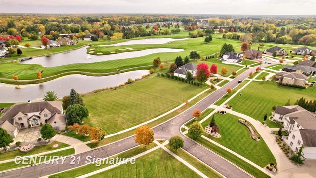 33 W Grove Court, Freeland, MI 48623
