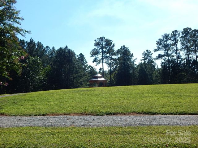 335 Table Rock Trace NW 154, Valdese, NC 28690