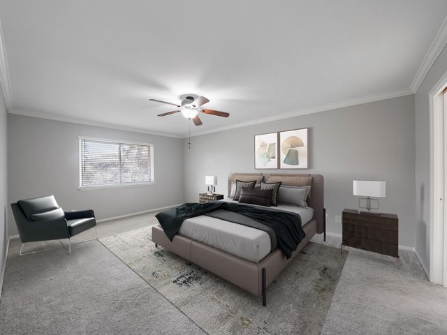 656 S Ripple Creek Drive 656, Houston, TX 77057