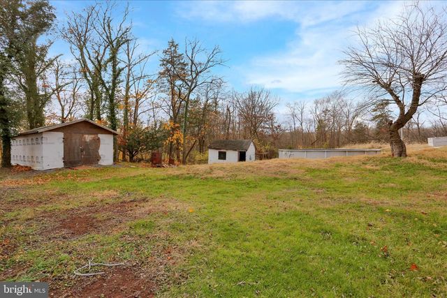 320 S BAUMSTOWN RD, Birdsboro, PA 19508