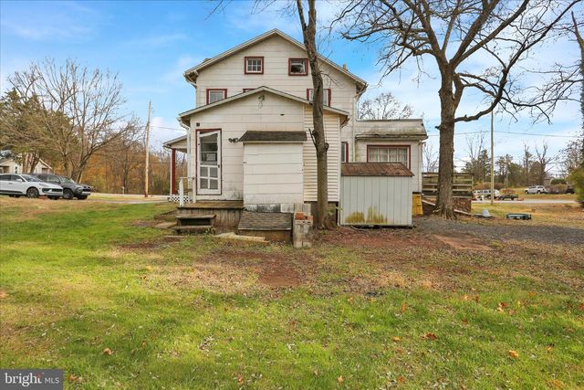 320 S BAUMSTOWN RD, Birdsboro, PA 19508