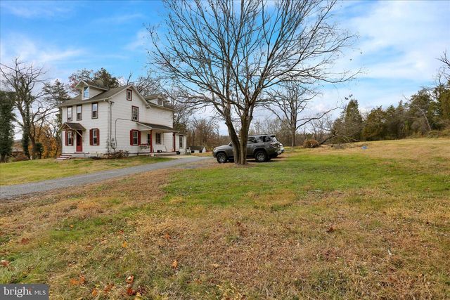 320 S BAUMSTOWN RD, Birdsboro, PA 19508