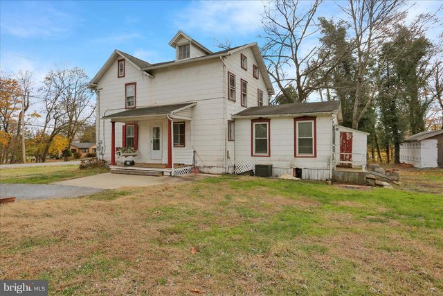 320 S BAUMSTOWN RD, Birdsboro, PA 19508