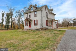 320 S BAUMSTOWN RD, Birdsboro, PA 19508