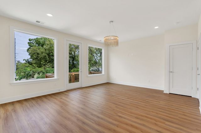 2430 Batavia St, Nashville, TN 37208