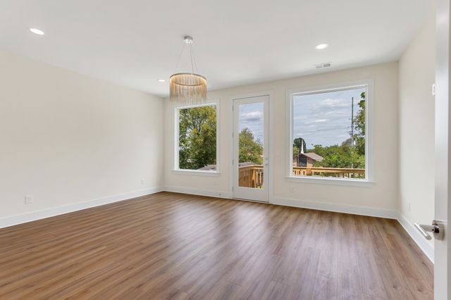 2430 Batavia St, Nashville, TN 37208