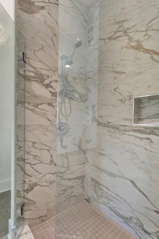 2430 Batavia St, Nashville, TN 37208
