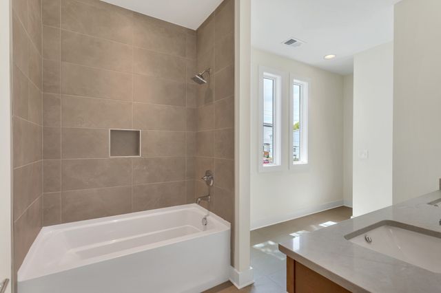 2430 Batavia St, Nashville, TN 37208