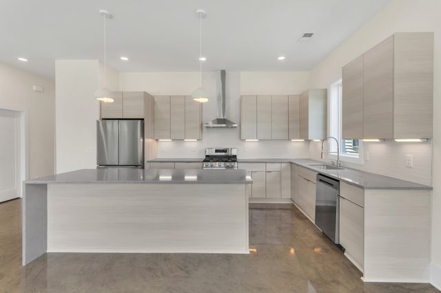 2430 Batavia St, Nashville, TN 37208