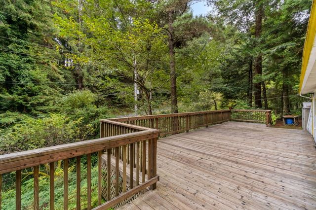 7382 Berta Road, Elk River, CA 95503