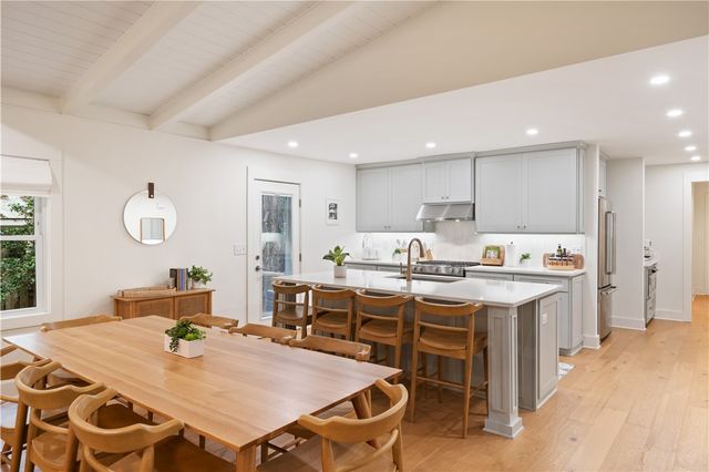 58 Maxwell Ave, St Simons Island, GA 31522