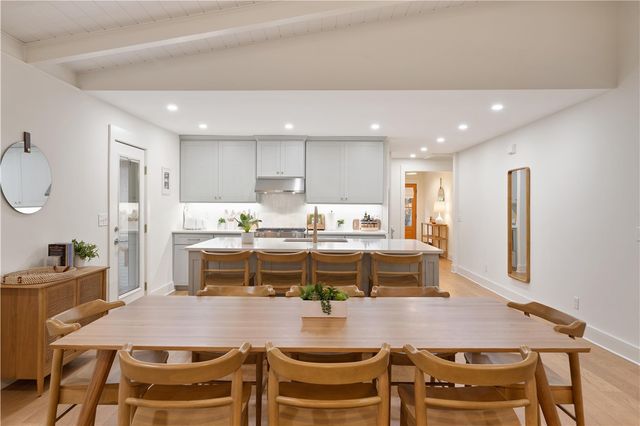 58 Maxwell Ave, St Simons Island, GA 31522