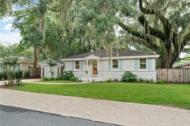 58 Maxwell Ave, St Simons Island, GA 31522