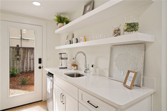 58 Maxwell Ave, St Simons Island, GA 31522