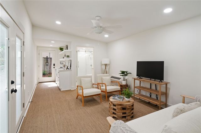 58 Maxwell Ave, St Simons Island, GA 31522