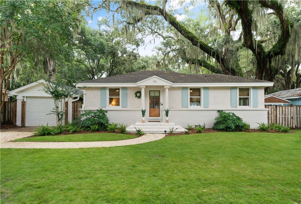 58 Maxwell Ave, St Simons Island, GA 31522