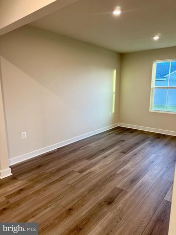 225 CARACAS BLVD, Martinsburg, WV 25403