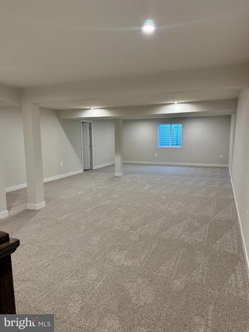 225 CARACAS BLVD, Martinsburg, WV 25403