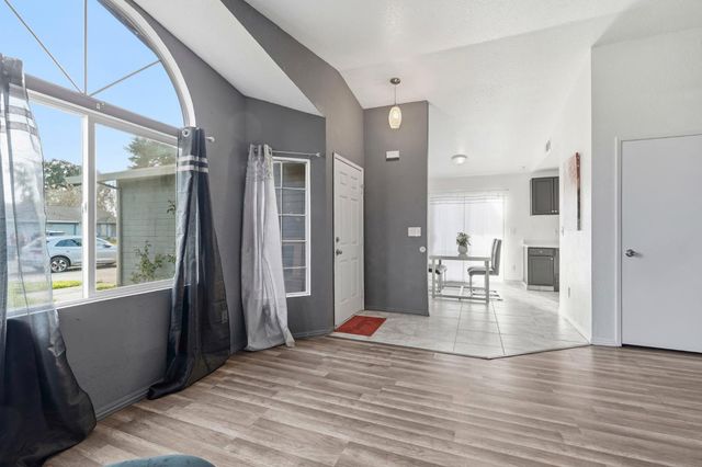 1809 Taos Ct, Modesto, CA 95351