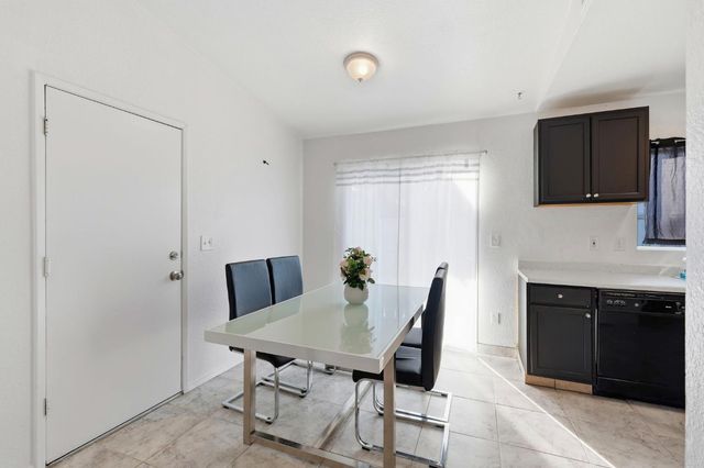 1809 Taos Ct, Modesto, CA 95351