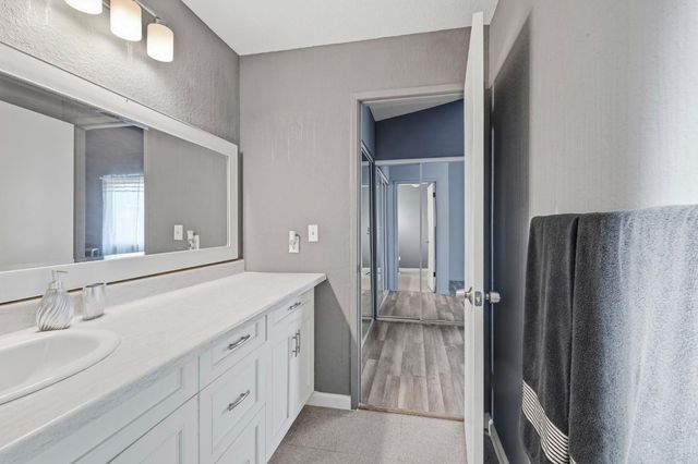 1809 Taos Ct, Modesto, CA 95351