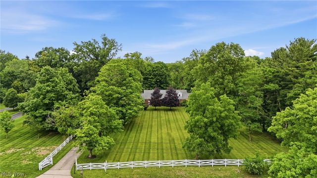 6975 Columbia Road, Olmsted Falls, OH 44138