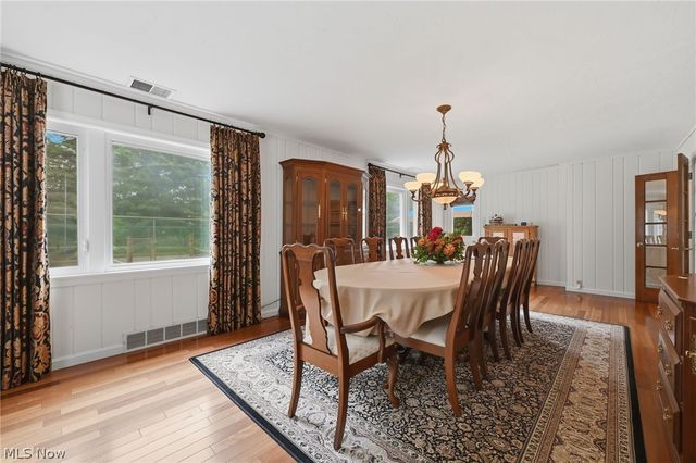 6975 Columbia Road, Olmsted Falls, OH 44138