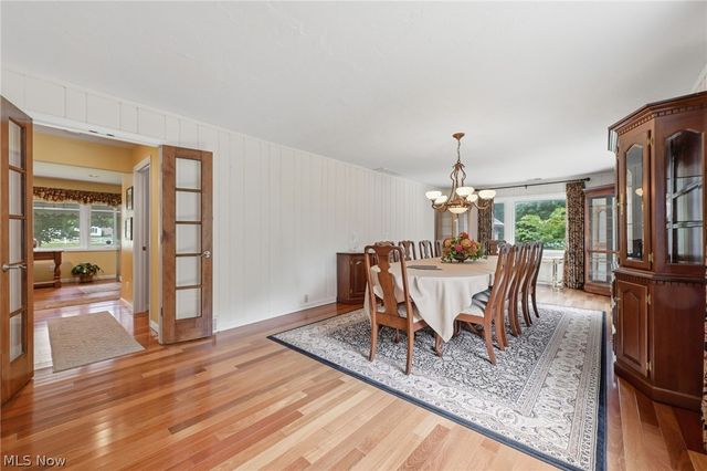 6975 Columbia Road, Olmsted Falls, OH 44138