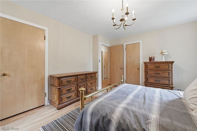 6975 Columbia Road, Olmsted Falls, OH 44138