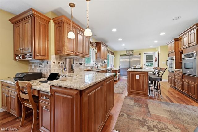 6975 Columbia Road, Olmsted Falls, OH 44138
