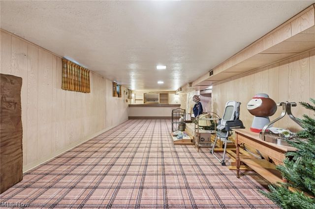 6975 Columbia Road, Olmsted Falls, OH 44138