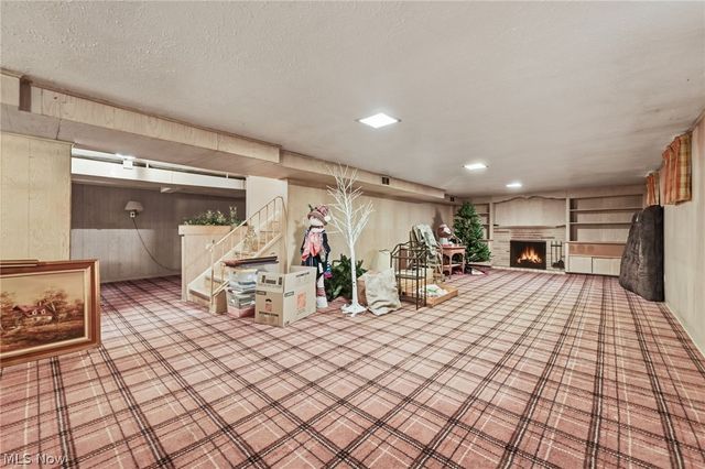 6975 Columbia Road, Olmsted Falls, OH 44138