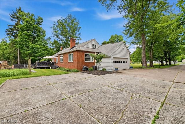 6975 Columbia Road, Olmsted Falls, OH 44138